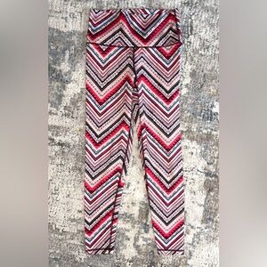 Aerie Chevron Patterned Cropped Leggings size small